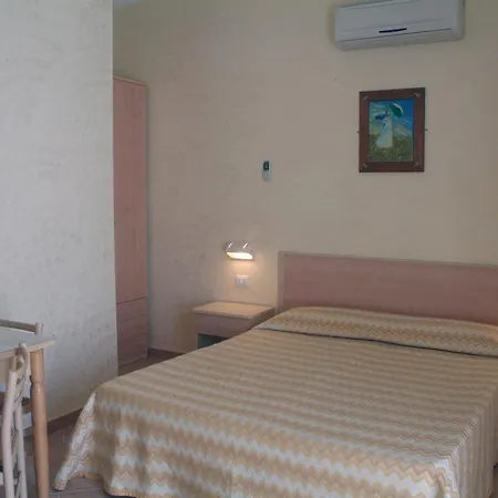 アパートホテル Fontana Vecchia 4*