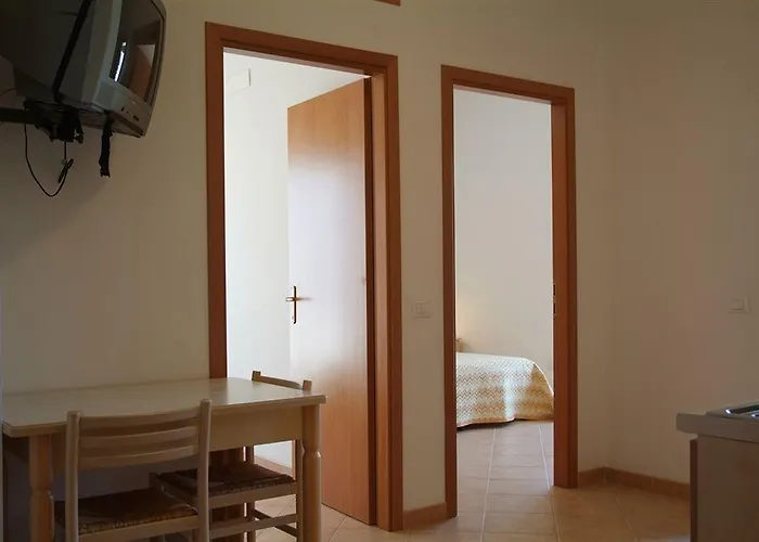 Ξενοδοχείο με διαμερίσματα Fontana Vecchia 4*