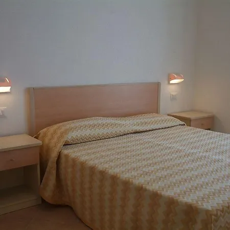 Apart-hotel Fontana Vecchia 4*