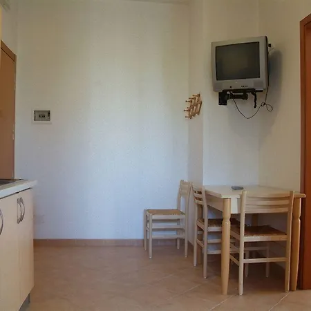 Lägenhetshotell Fontana Vecchia 4*