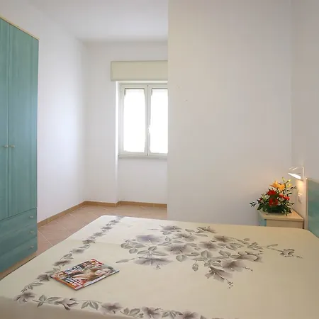 Fontana Vecchia 4*